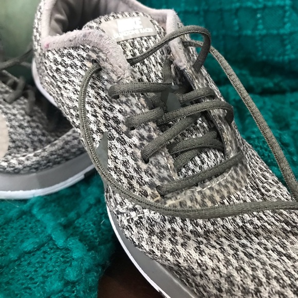 Kid sneakers. Nike brand - Picture 5 of 6